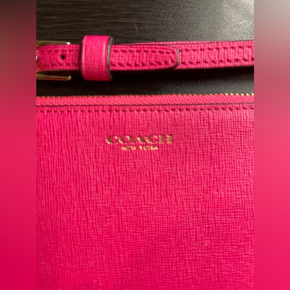 Coach Hot Pink Leather Clutch Purse - Picture 7 of 7